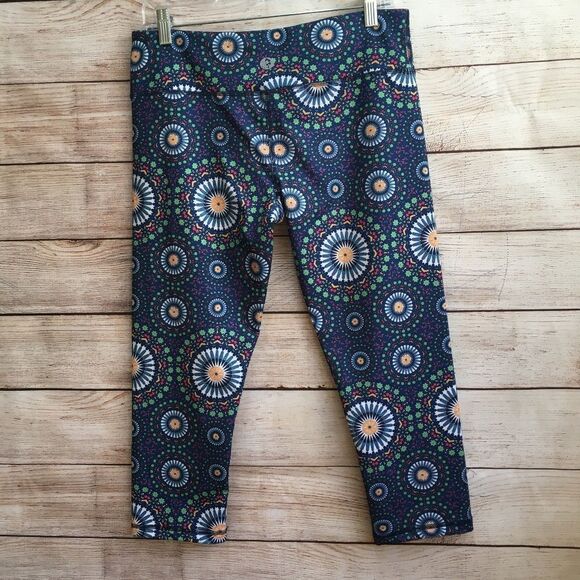 SCORPIO SOL CROPPED LEGGINGS IN BLUE PRINT - Picture 3 of 5